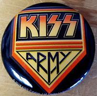 Kiss- Army pin (pinx525)